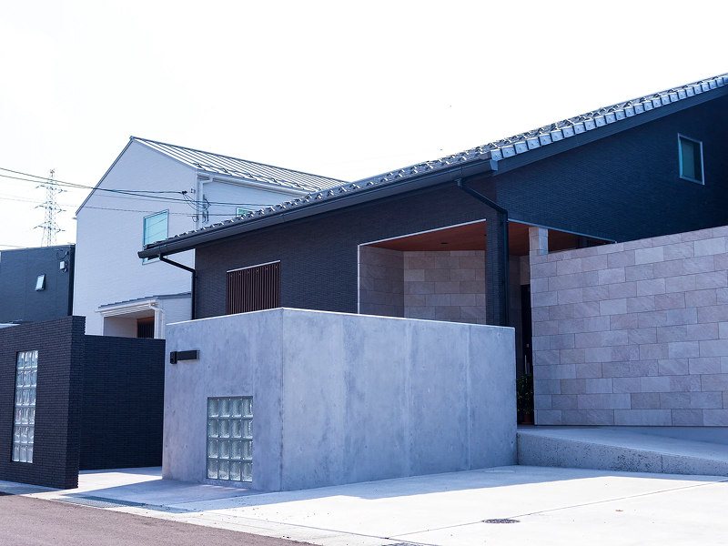 重厚感のあるエクステリア