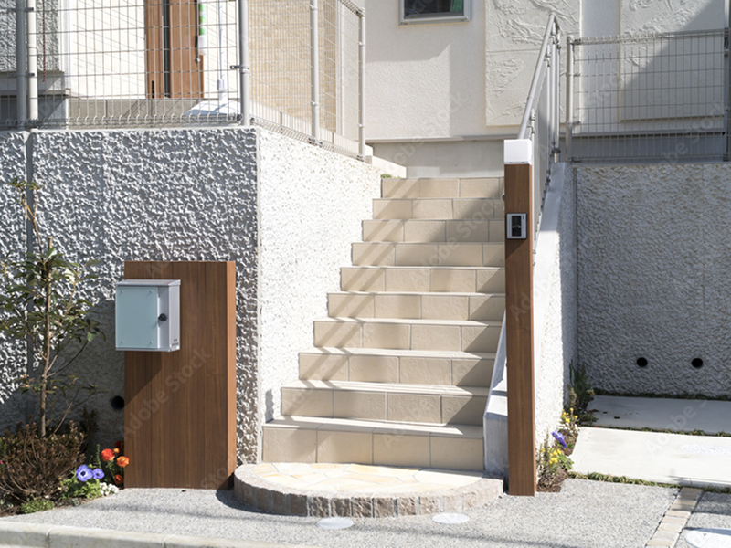 落ち着いた雰囲気のエクステリア